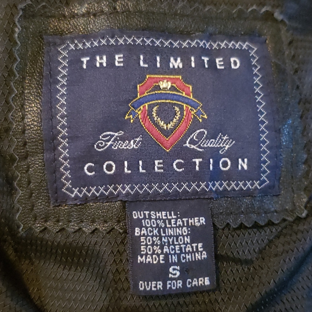 The limited Collection - Picture 5 of 5
